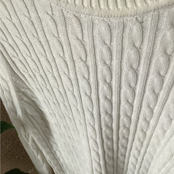 Sweater ribbed white long sleeves size L  in great shape stretches .💕💕 - Picture 4 of 8